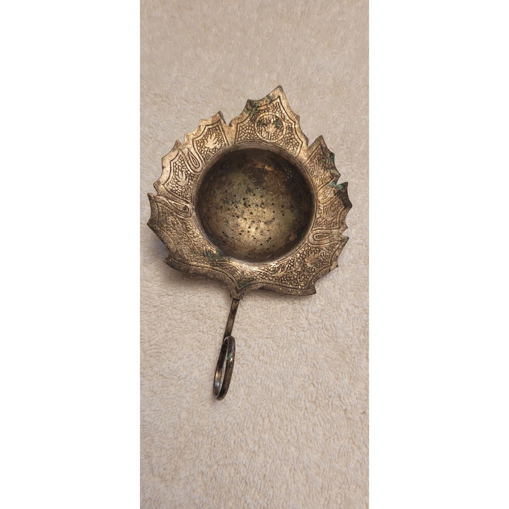 Vintage Silverplate Leaf Shaped Tea Strainer Maple Leaf Engraved Curved Handle
